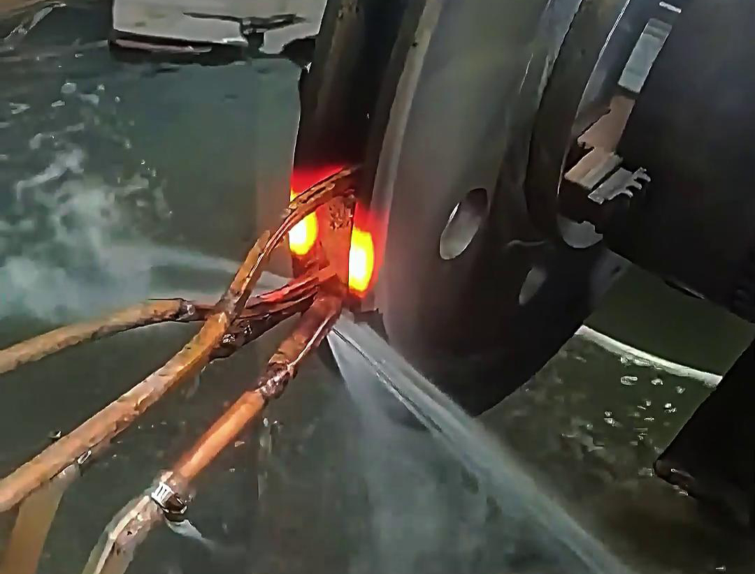 卷揚(yáng)機(jī)卷筒繩槽、提升絞車?yán)K輪槽等部件高頻淬火處理